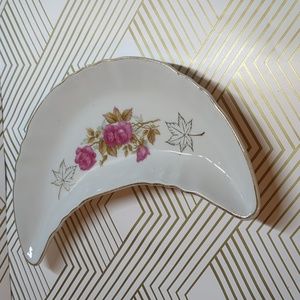 Vintage Apco, Moss Rose with maple leaves Cresent Moon Plates, Fish Bone Plate